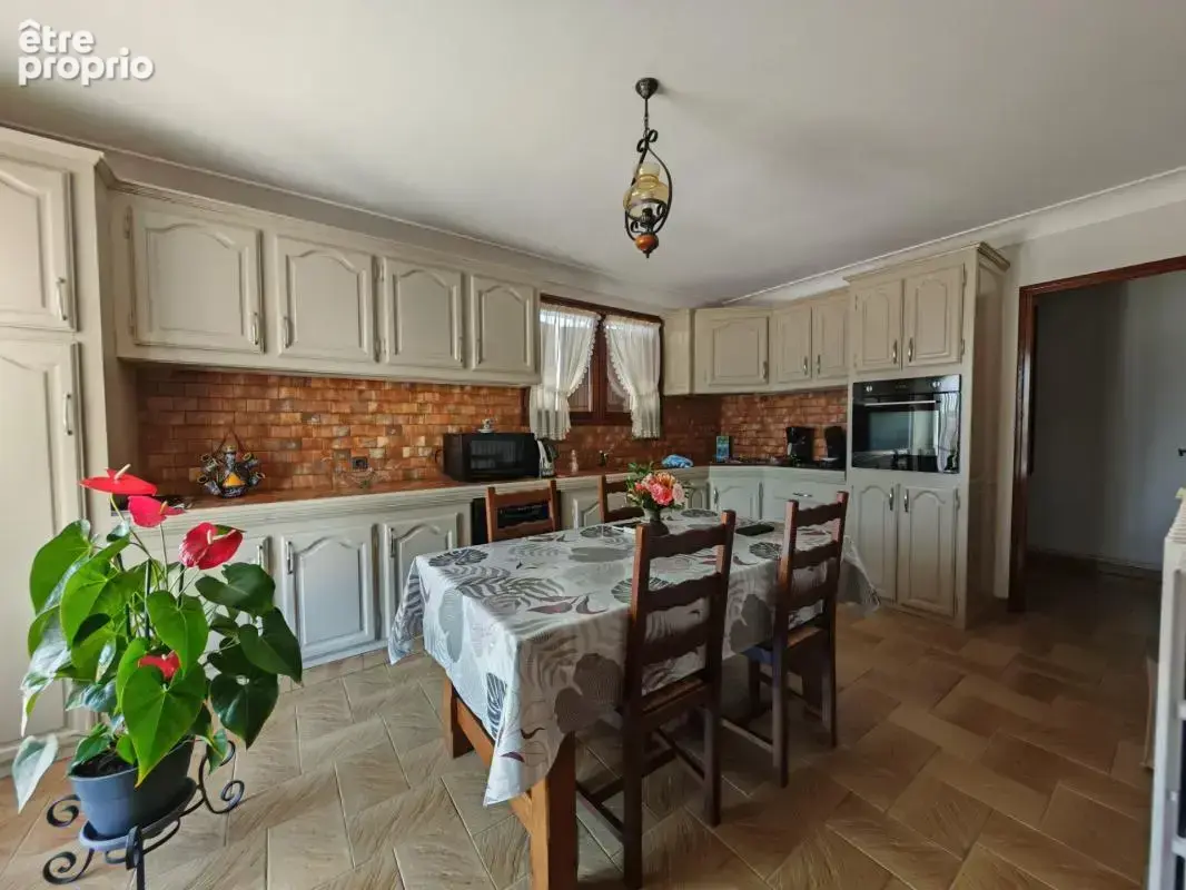 Maison de 145 m² en parfait état avec sous-sol intégral - 5 min de Riscle - photo 5