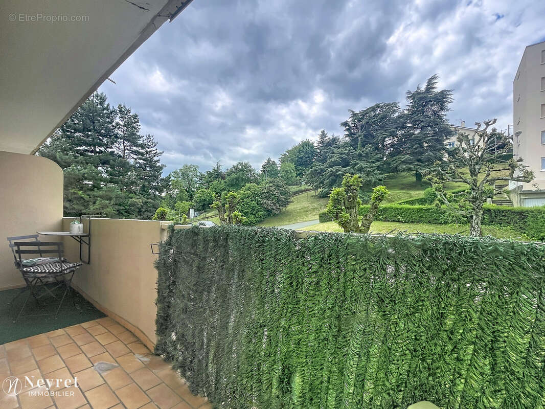 Appartement à SAINT-ETIENNE