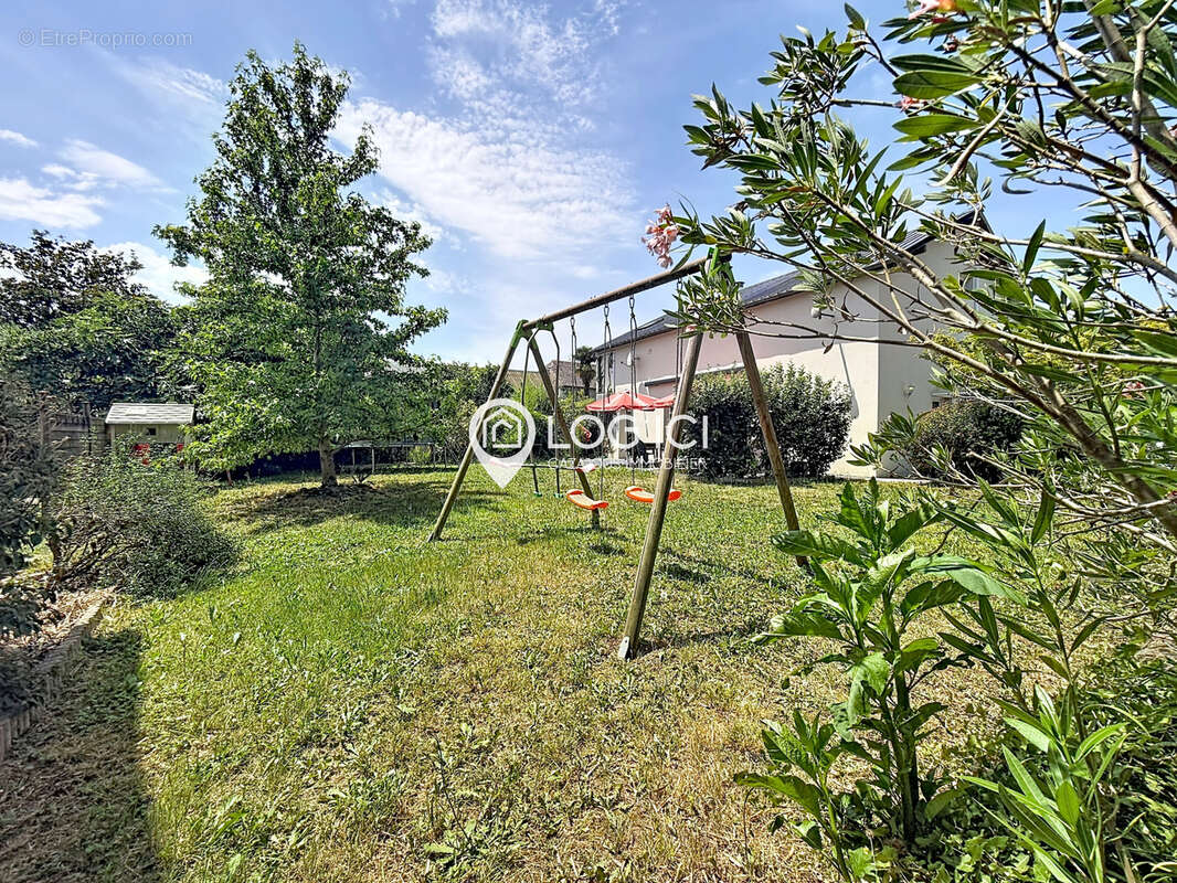 ANGAIS - Vente d'un enclos béarnais rénové avec maison d'habitation et location T4 - photo 4