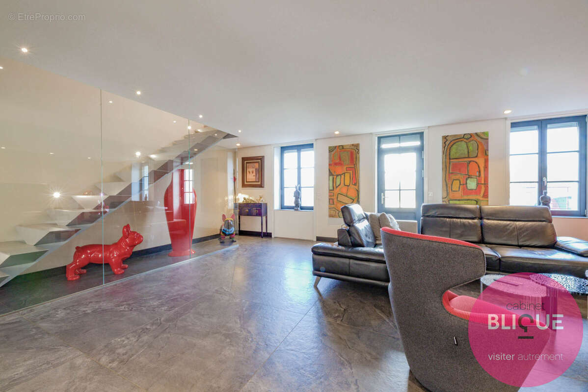 Maison à LAY-SAINT-CHRISTOPHE