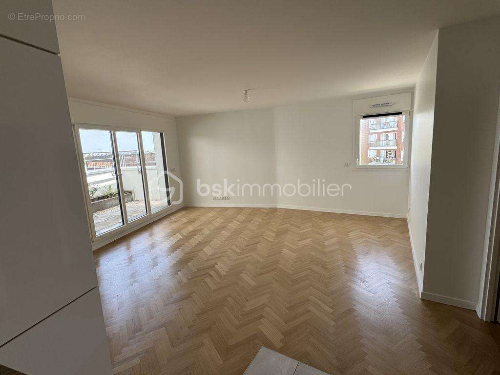 Appartement à ISSY-LES-MOULINEAUX