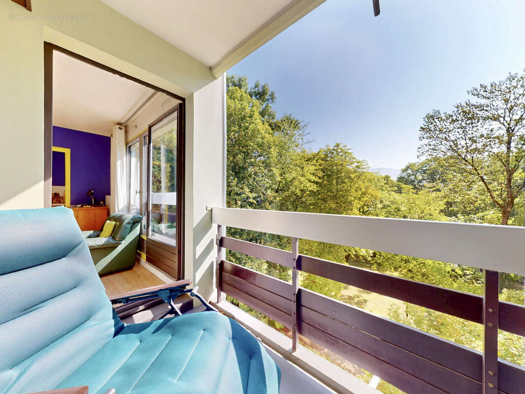T4 de 80 m2 avec balcon, cave, garage et rénovation énergétique financée   Annecy - 'L'Artiste' - photo 8