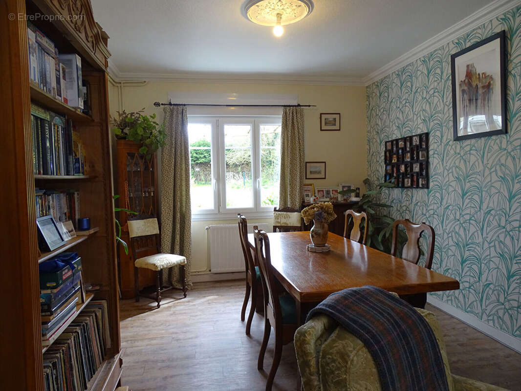 Maison à MAEL-CARHAIX