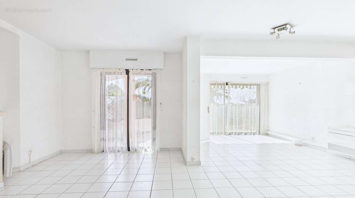 Appartement à CARQUEIRANNE