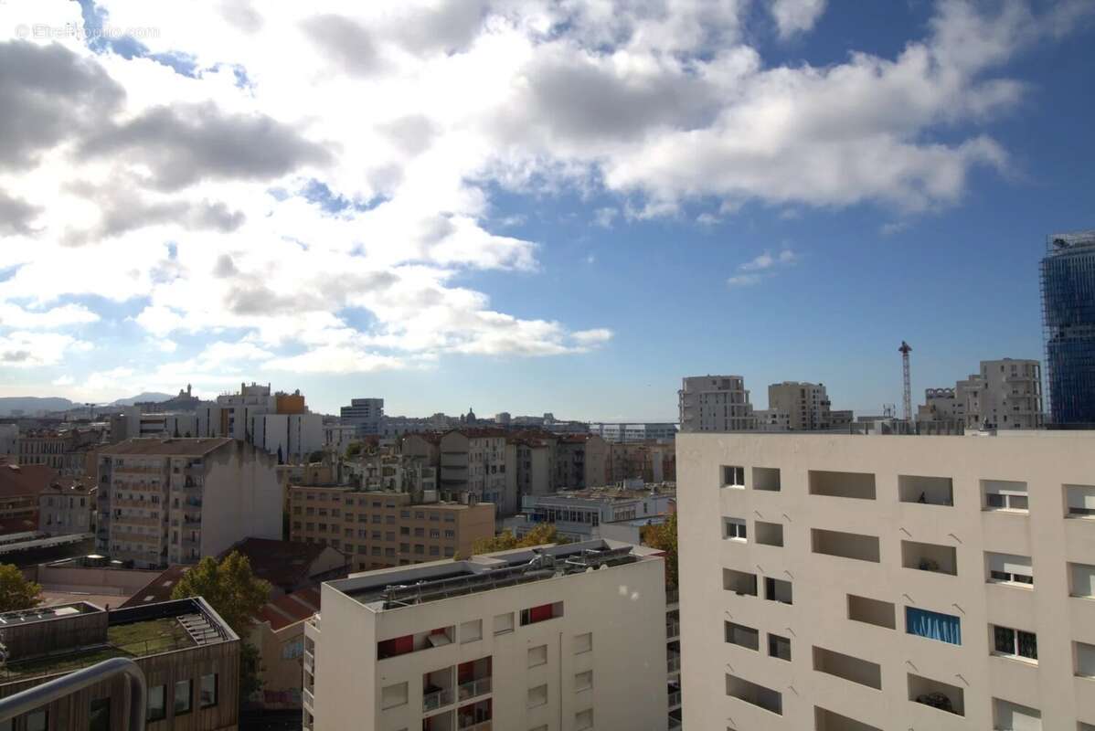 Appartement à MARSEILLE-3E