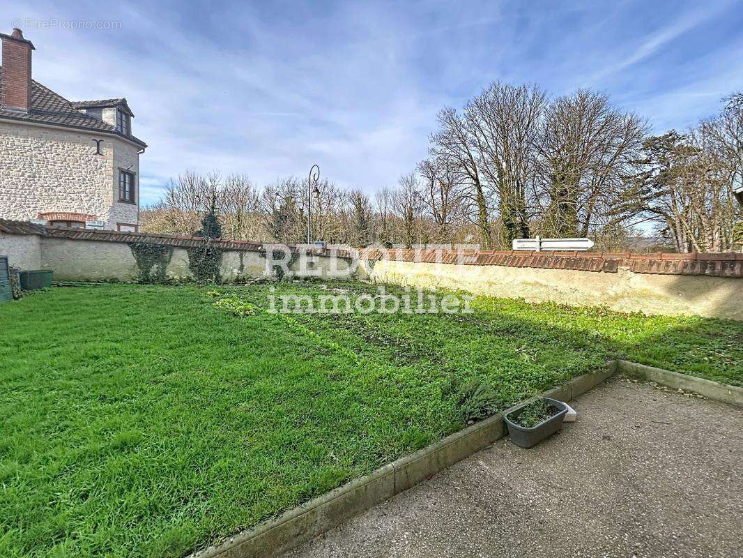 Maison 6 pièces familiale avec cour et jardin - Reims Rosnay - photo 12