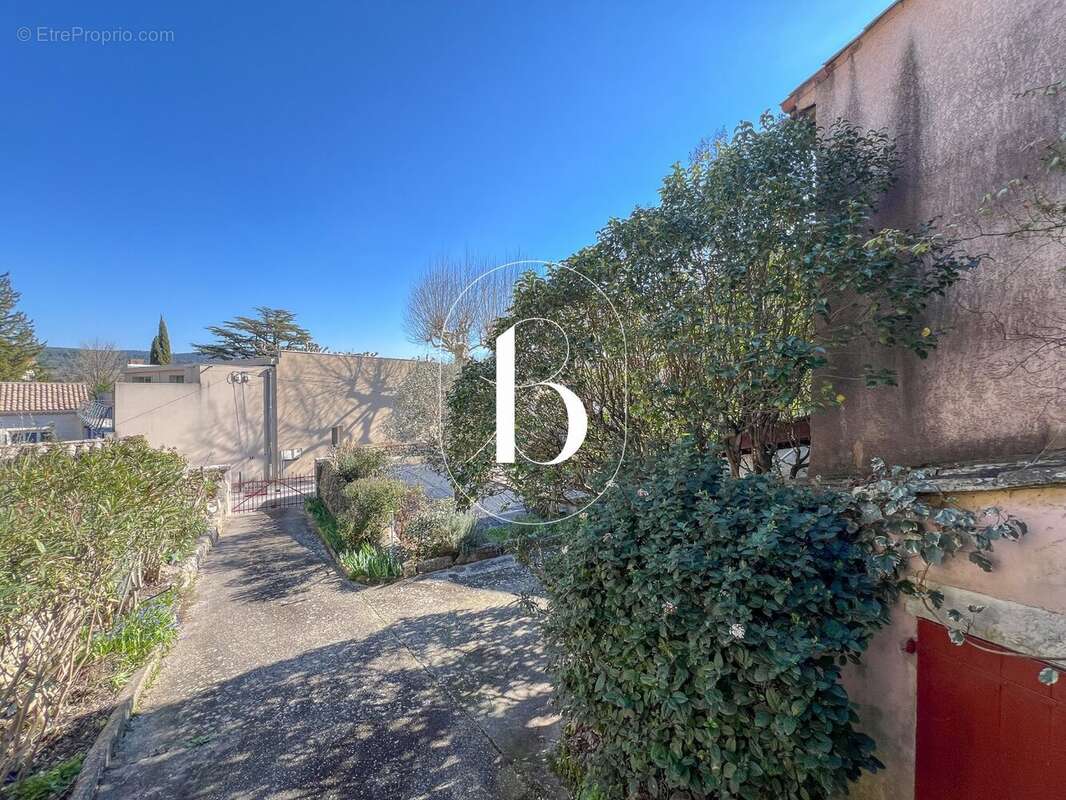 Maison à GOUDARGUES