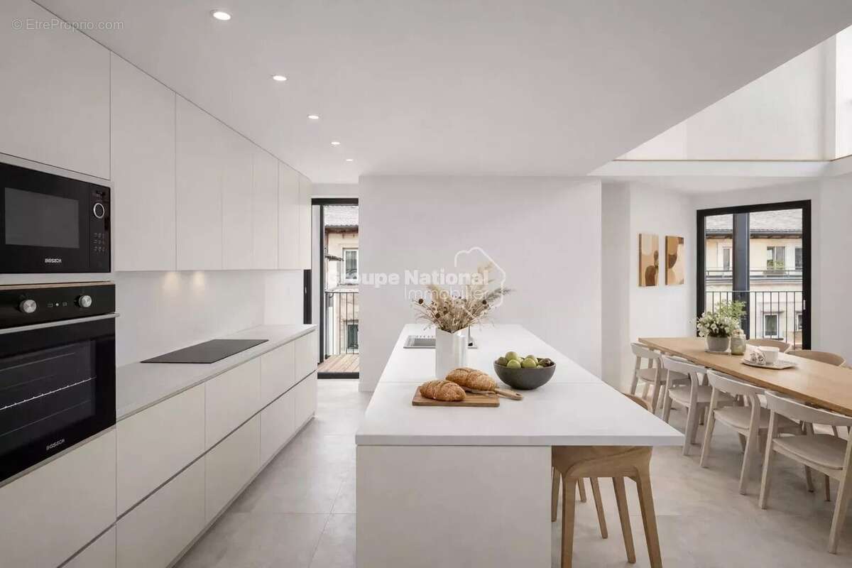 Appartement à PERNES-LES-FONTAINES