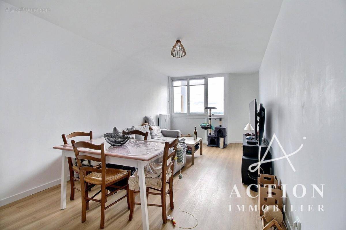 Appartement à MONS-EN-BAROEUL