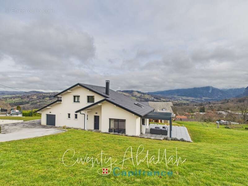 Maison à THORENS-GLIERES