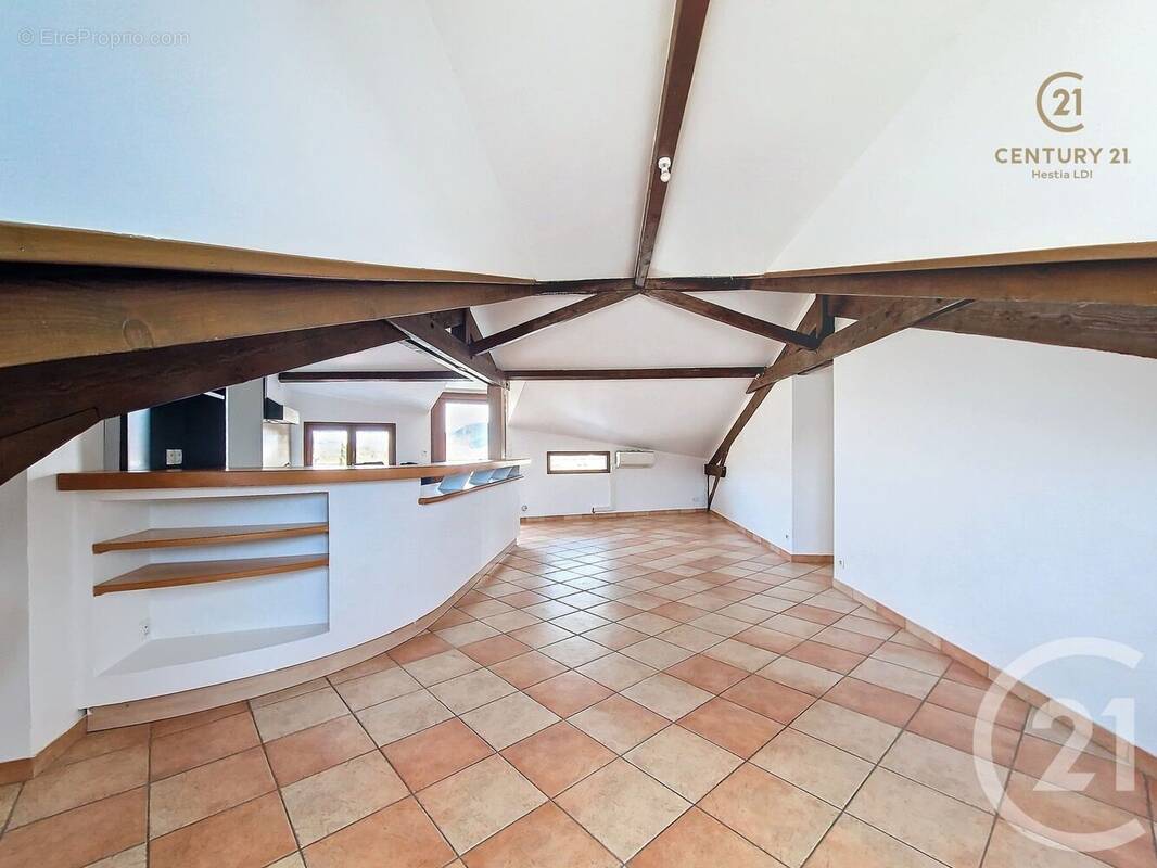 Appartement à CONDRIEU