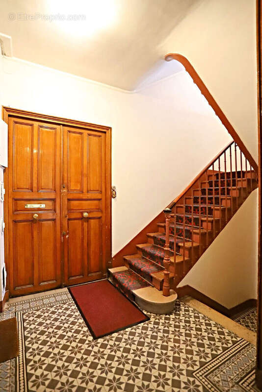 Appartement à PARIS-14E