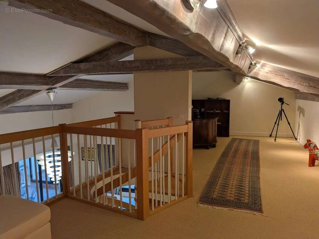 Appartement à MOUGINS