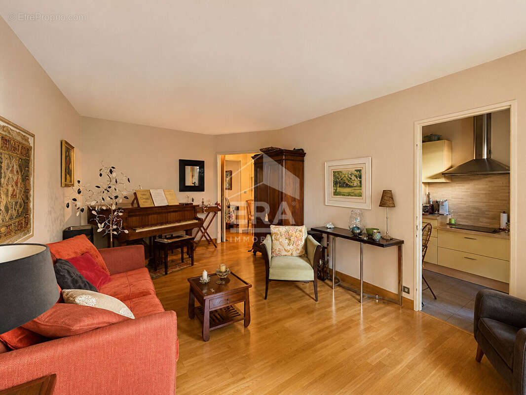 Appartement à LEVALLOIS-PERRET