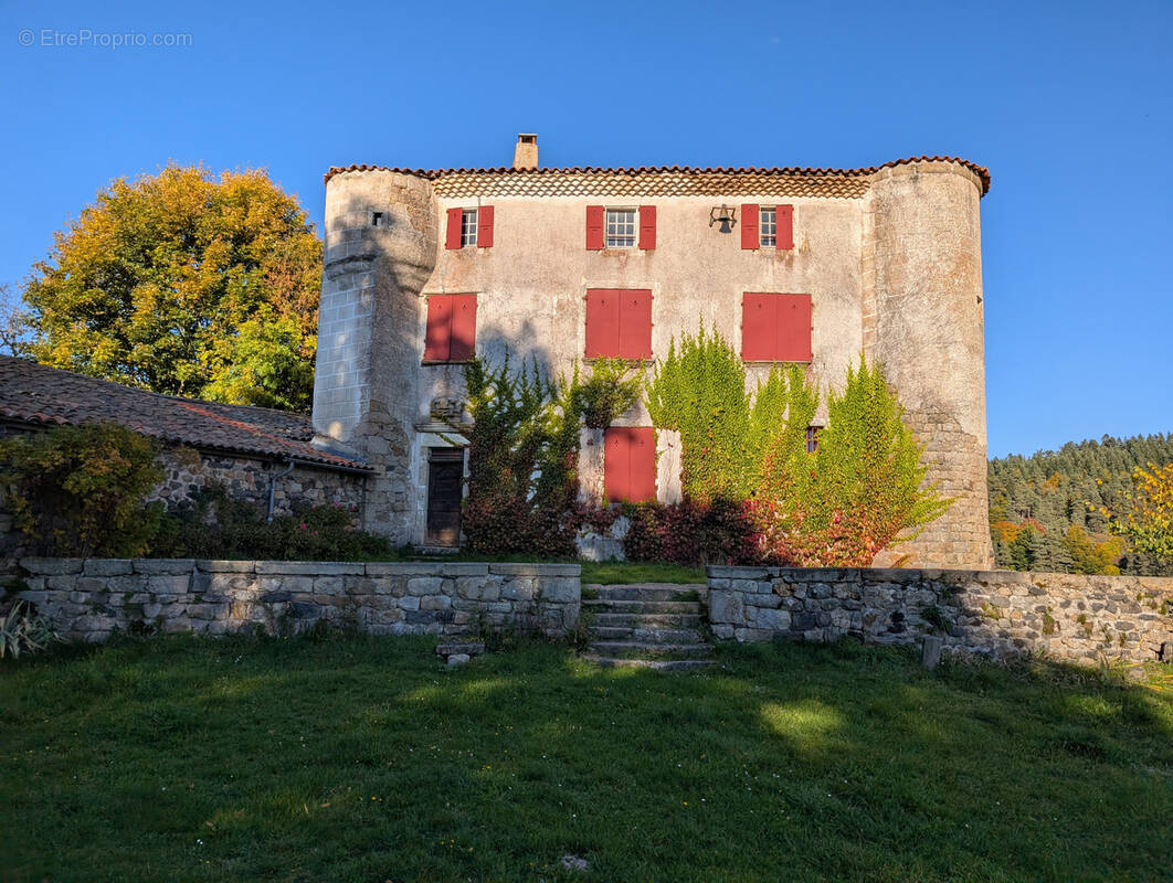 Maison à COUCOURON