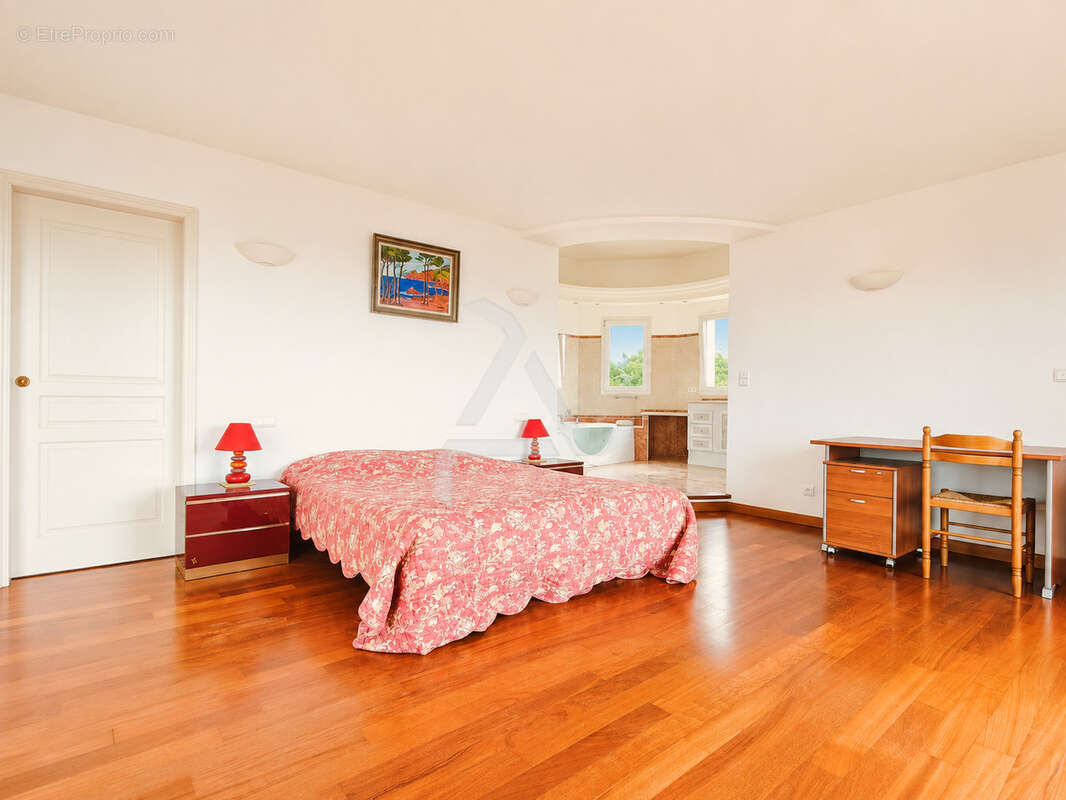 Dans le domaine très exclusif de « marina di fiori » à porto-vecchio villa d’exeption de 354m2 - photo 35