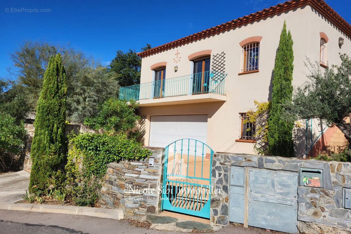 Maison à CORBERE