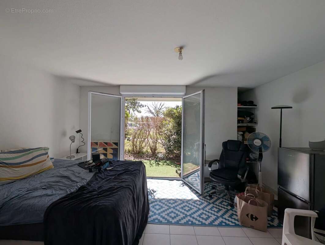 Appartement à FOURQUES