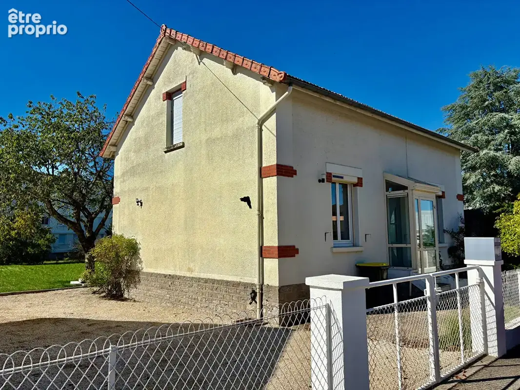 Maison à GENELARD