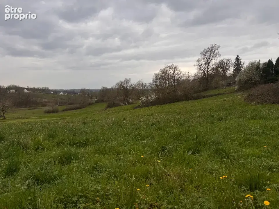 Terrain à OBJAT