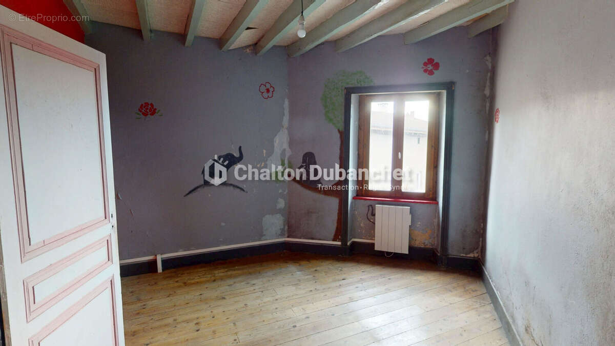 Maison à CHIRASSIMONT