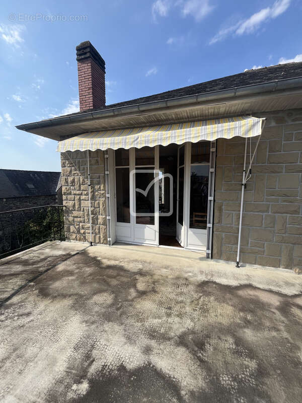 Maison à OBJAT