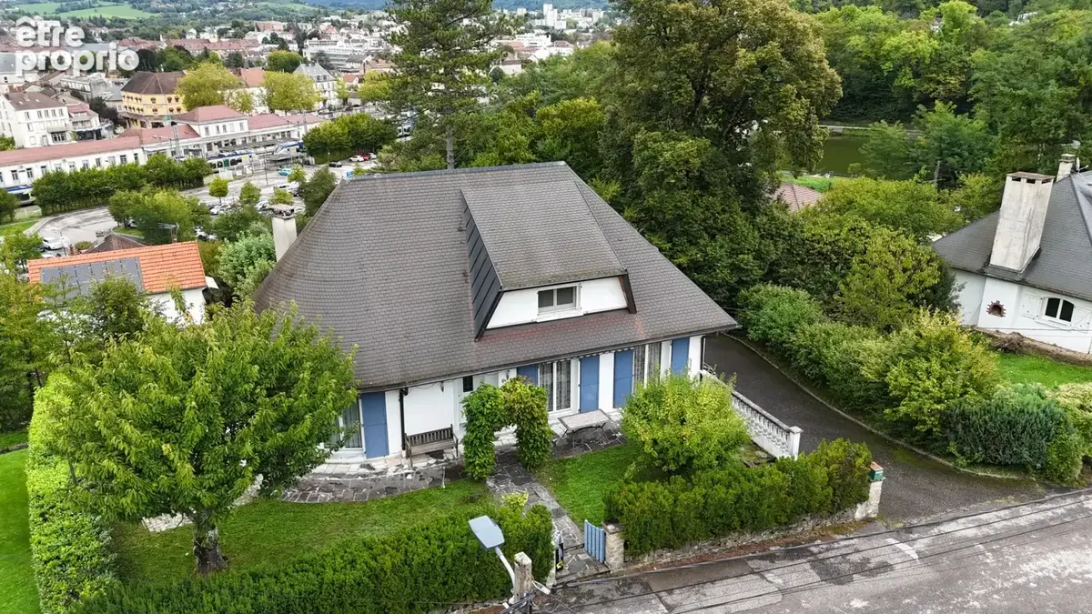 Maison à LONS-LE-SAUNIER