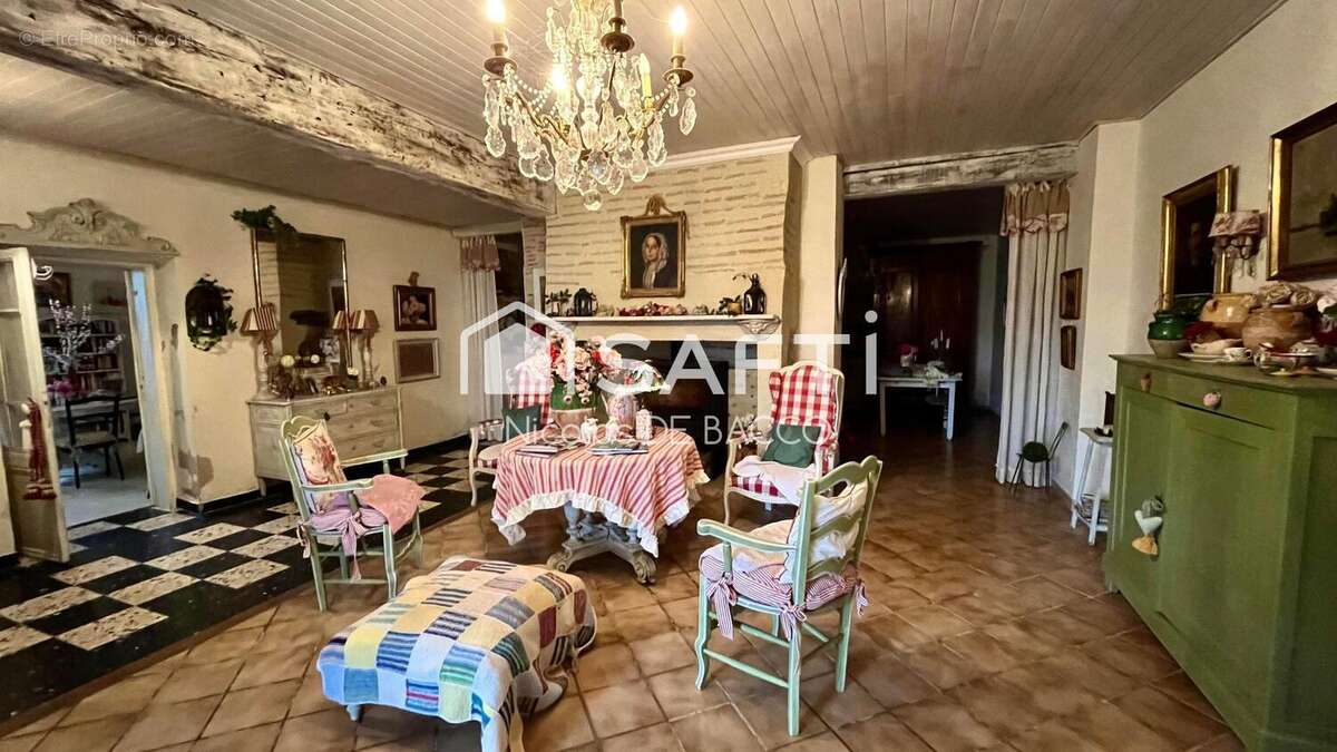 Maison 220 m² à Puch-D'agenais  - photo 3