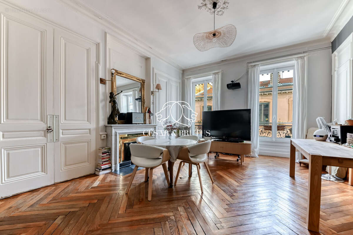 Appartement à LYON-6E