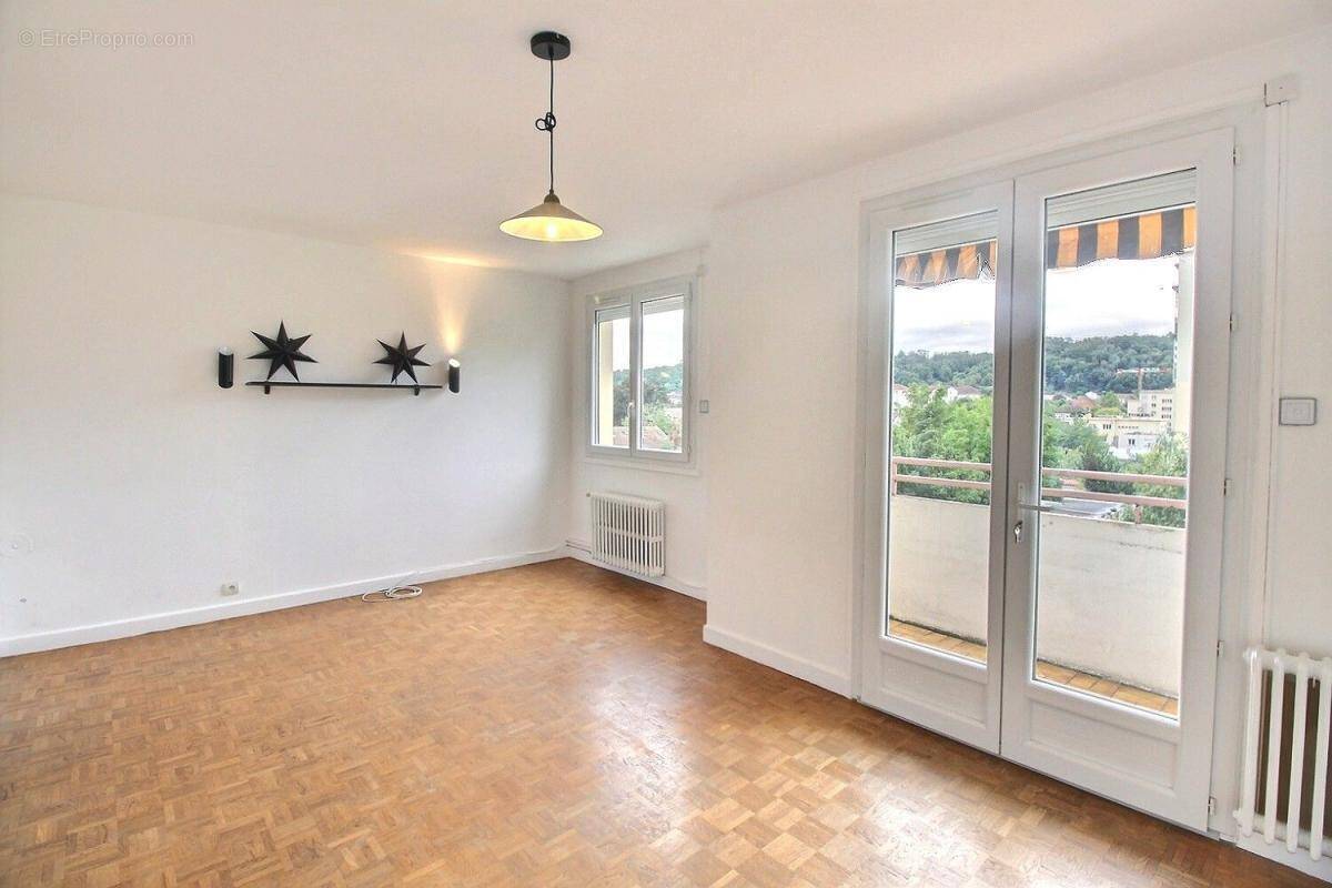 Appartement à BOURGOIN-JALLIEU