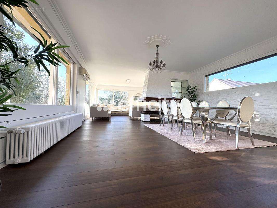 Maison à CANNES-ECLUSE