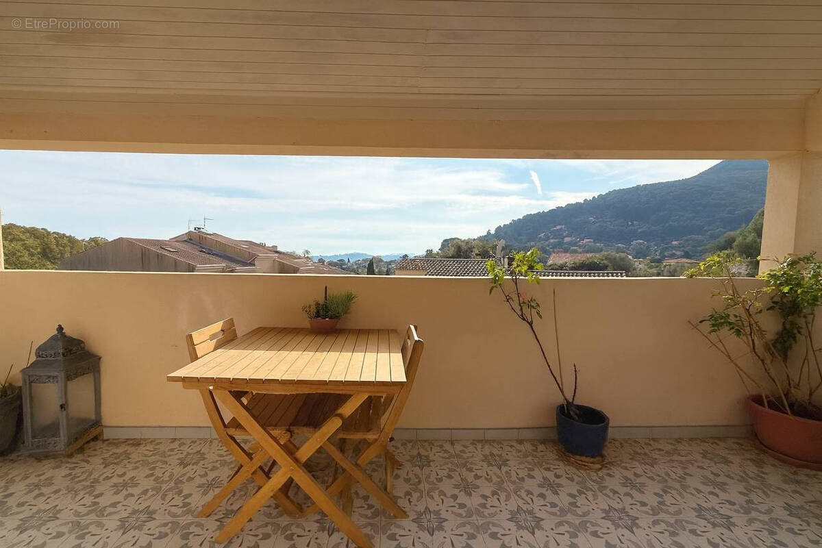Appartement à LA VALETTE-DU-VAR