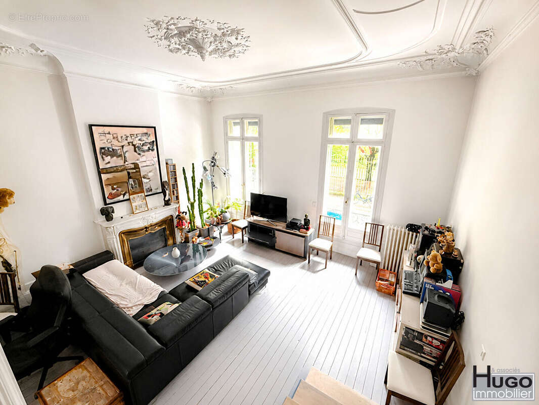 Bordeaux- jardin public- rue de la course- duplex 200m² + patio + 3 caves ! - photo 6