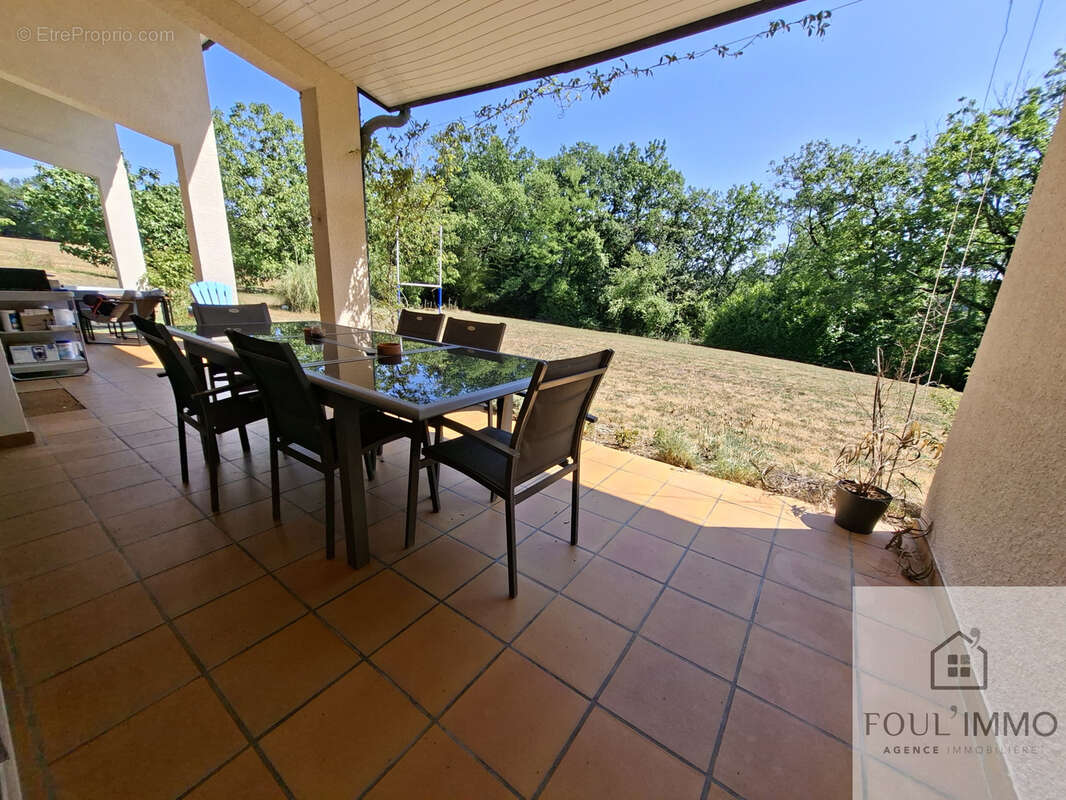 FOULAYRONNES : Maison T5 avec jardin en très bon état - photo 5