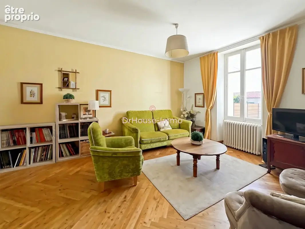 Maison 7 pièces 206 m² à vendre à Gond-Pontouvre (16160) - photo 5
