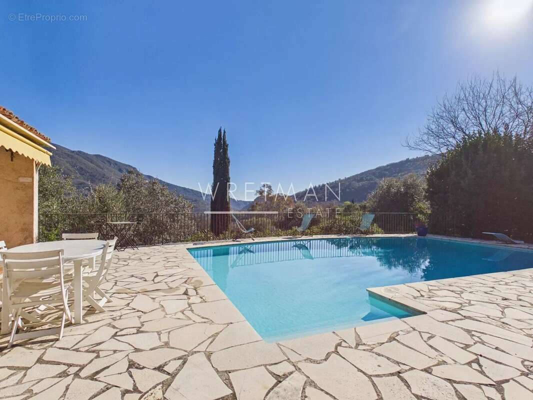 Maison à LE BAR-SUR-LOUP