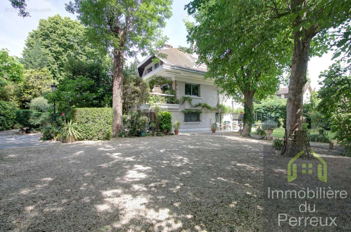 Maison à CHELLES