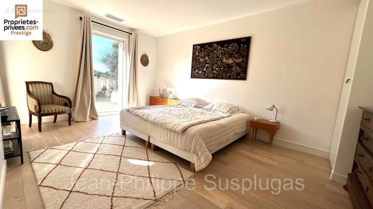 Maison à SAINT-CYR-SUR-MER