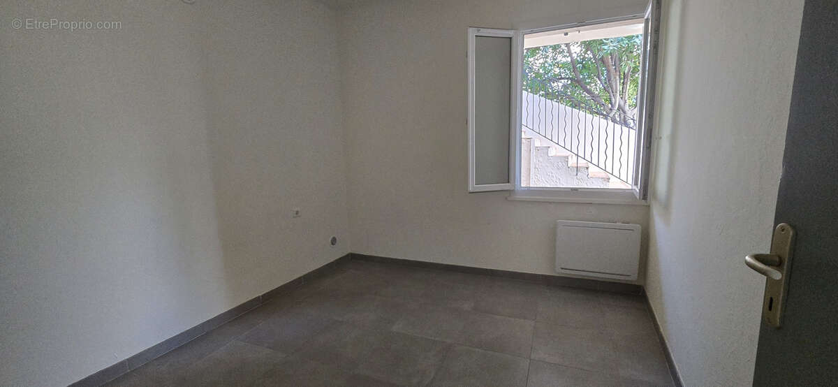 Appartement à BEAUMES-DE-VENISE