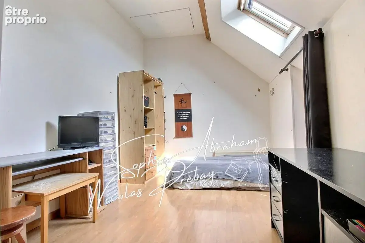 Maison en pierres avec dépendances et terrain - photo 11