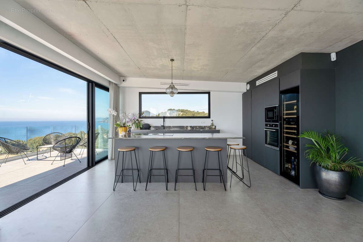 Maison à CARQUEIRANNE