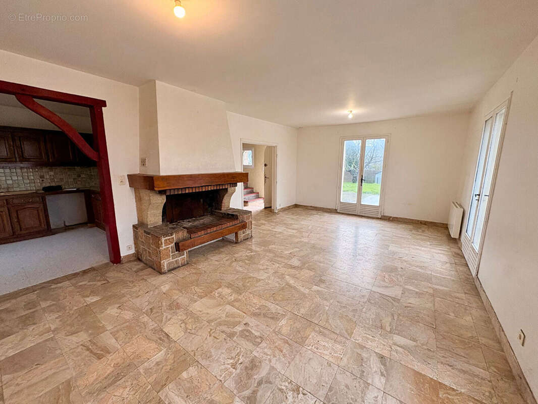Maison à BAGUER-PICAN