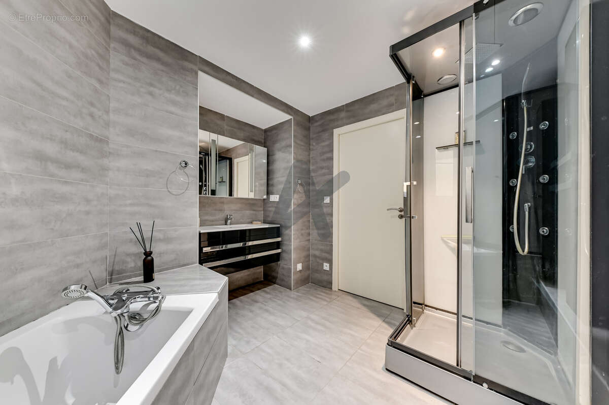 Exclusivité - Lyon 2 ème - rue Victor Hugo, appartement de 5 pièces et de 160 m2 - photo 11