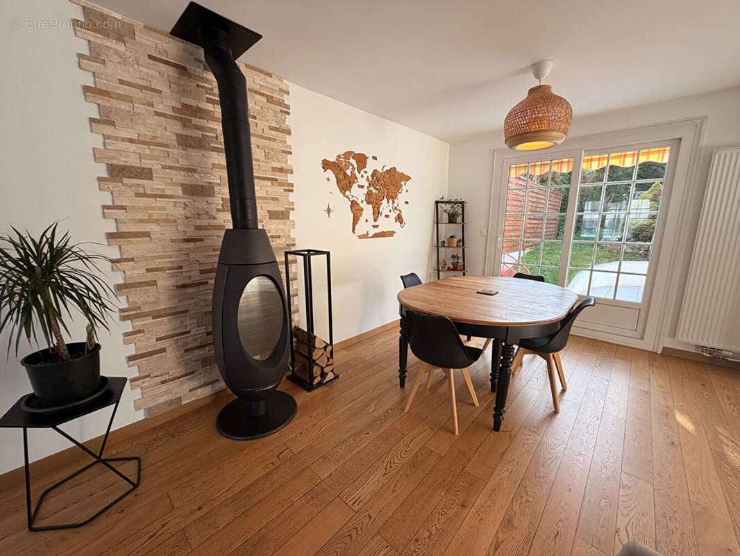 Maison à ORRY-LA-VILLE