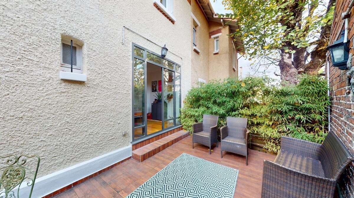 Maison à PARIS-19E