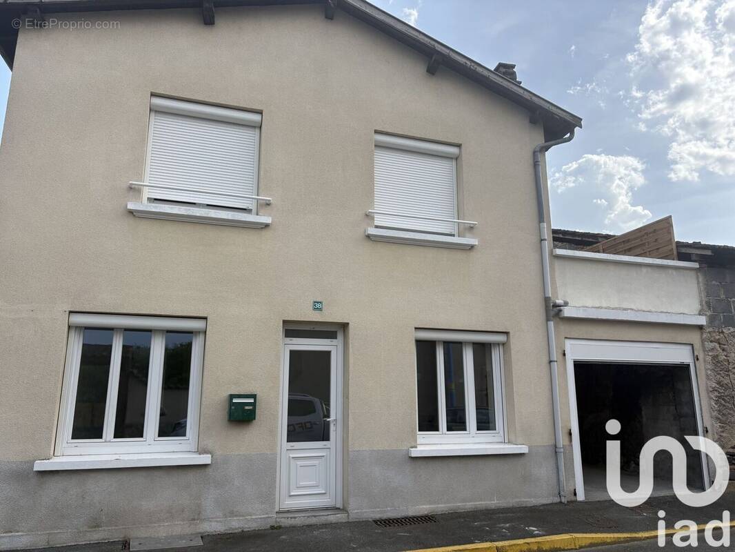 Photo 1 - Maison à PUY-GUILLAUME