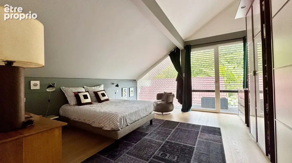 Villa d'architecte de 300 m² avec piscine et jardin de 1100 m², au calme absolu - photo 13