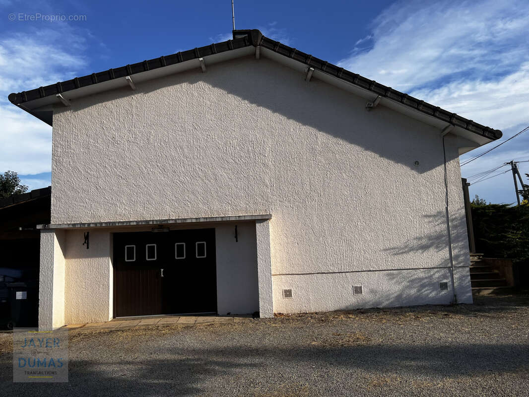 SAINT-GERMAIN-DU-PLAIN - Maison sur sous-sol avec véranda et 1 950 m2 de terrain - photo 22