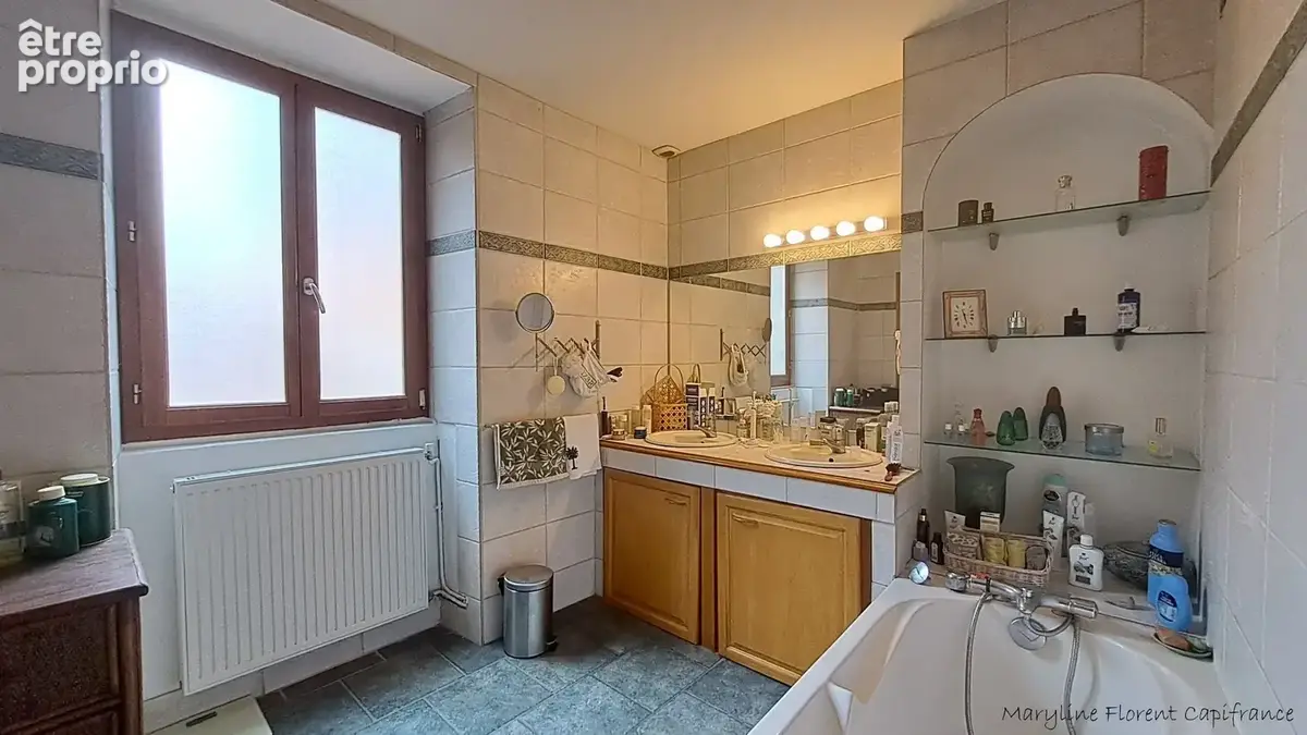 Bâtisse en pierre de 262 m², Cour, jardin cocon, garage & fort potentiel - photo 15