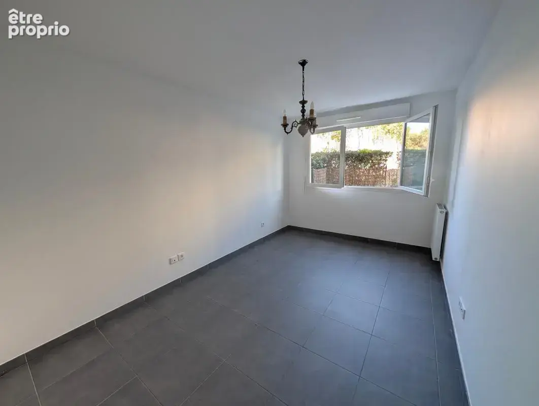 Appartement T3 RDJ avec parking centre ville au calme - photo 6